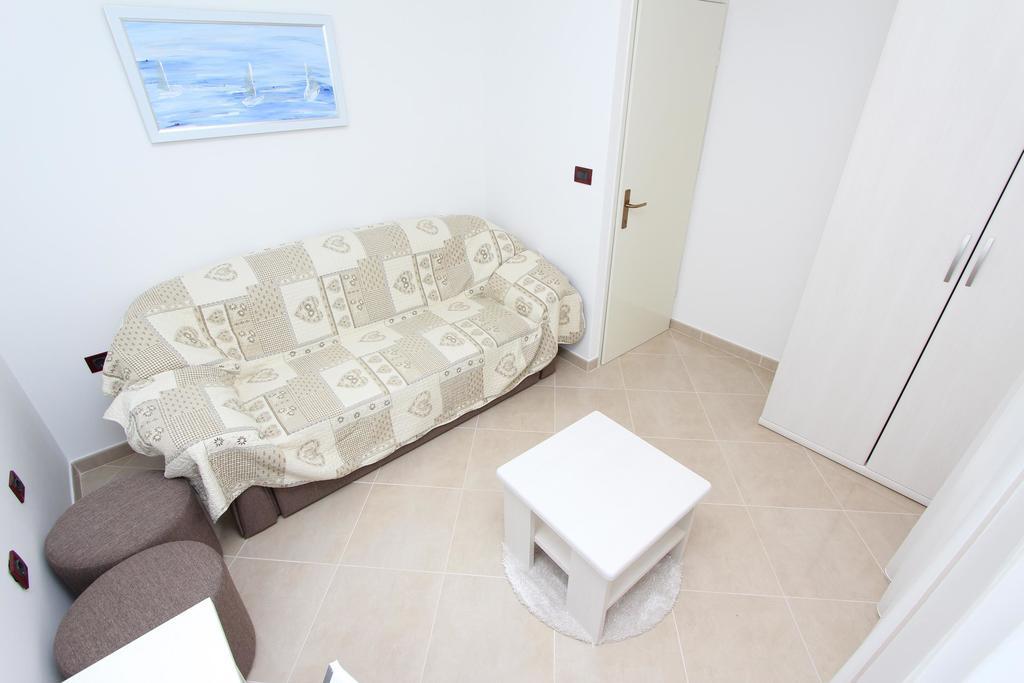 Apartments Luna Rovinj Zimmer foto