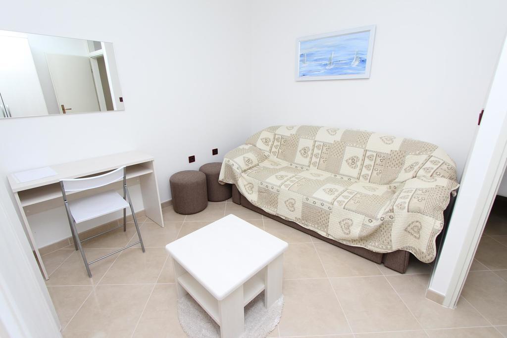 Apartments Luna Rovinj Zimmer foto